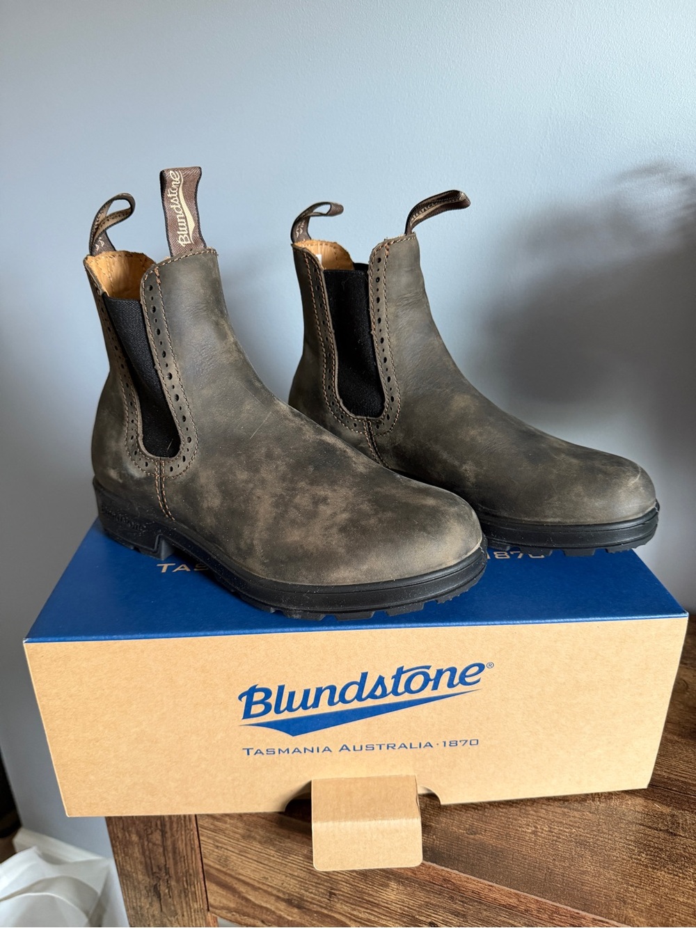 Blundstone Men’s Chukka Boots in Olive Green Leather